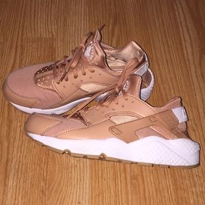 rose gold huaraches